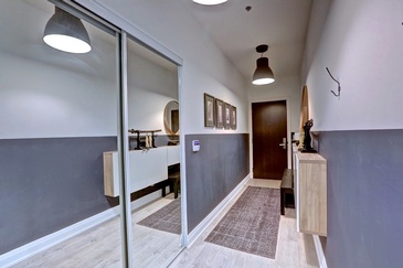 Foyer by Design Studio Oakville - Parsons Interiors Ltd.