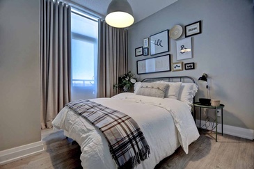 Contemporary Guest Bedroom - Bedroom Design Mississauga by Parsons Interiors Ltd.