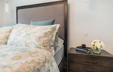 Bedroom Design Mississauga by Parsons Interiors Ltd.