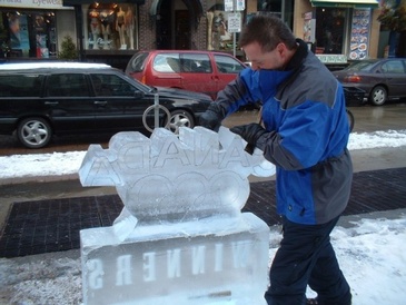 Ice Designs by Rich - The Ice Guy at Festive Ice Sculptures in London, Ontario