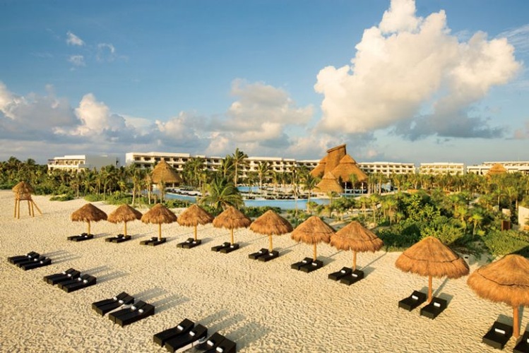 Tropical Destination Wedding at the beautiful Secrets Maroma Beach Riviera Cancun by My Wedding Away