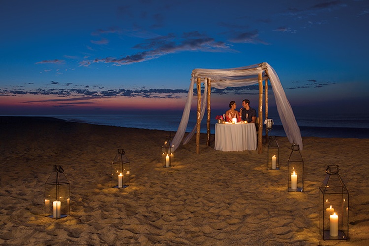 Destination Wedding, Honeymoon & Vow Renewal Packages to Dreams Los Cabos Suites Golf Resort & Spa