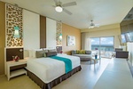 El Dorado Seaside Suites  is the ideal destination for honeymoon and Destination Weddings