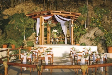 Plan your Destination Wedding or honeymoon at Dreams Huatulco Resort & Spa with My Wedding Away