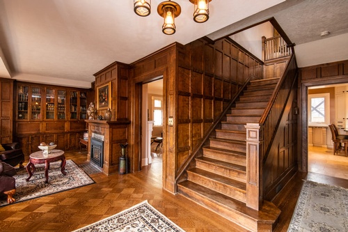 Wood Panelled House - Real Estate Photography Toronto by Matt Tibbo