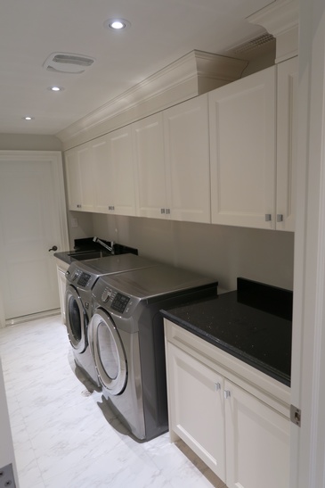 Laundry Room by Bathroom Remodeler in North York - Advanced Design Kitchens