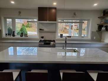 Kitchen with reflective Countertop - Kitchen Remodeler North York at Advanced Design Kitchens