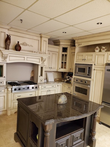 Full Custom Kitchen Cabinets East York by Advanced Design Kitchens - Kitchen Remodelling Scarborough