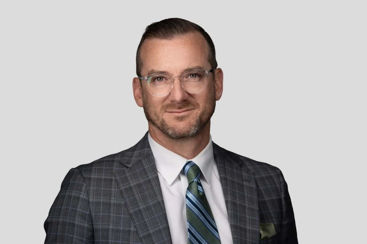 Headshot of a man in a blazer in Minneapolis