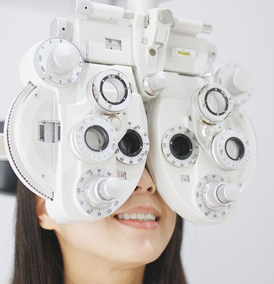 Comprehensive Eye Exams and Eye Care at Crowfoot Vision Centre - Calgary Eye Clinic