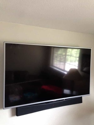 Expert TV Mounting Service provided by TV installers in the Dallas