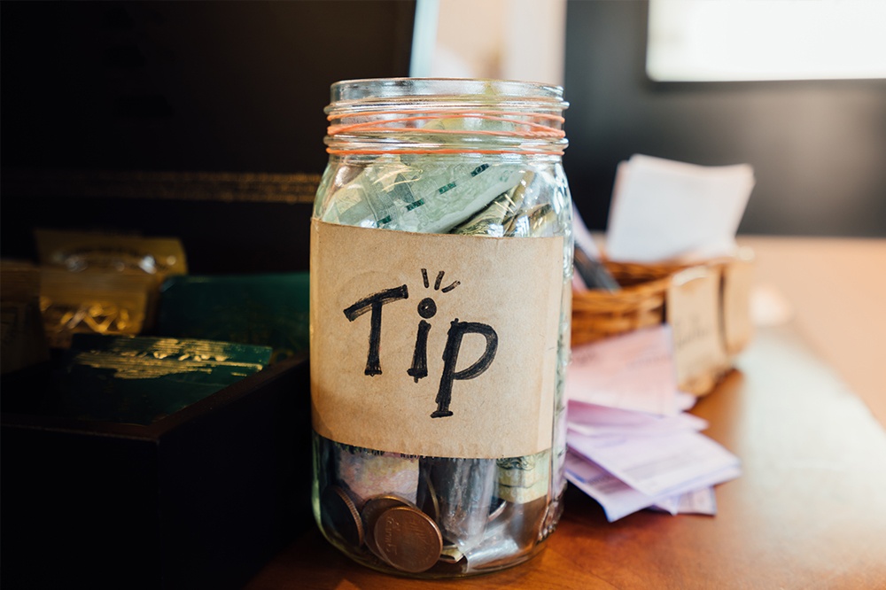  Money-saving tips for college students