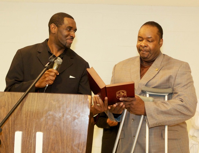Thomas 2013 Distinguished African American Award