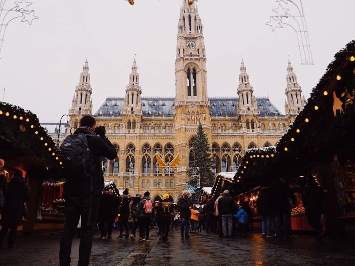 Holiday tips from a vienna christmas market