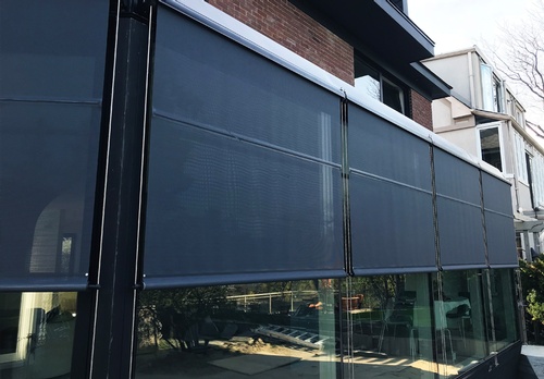3 EN3 Sunprotection, Exterior, Motorized, Roller Shade, Building Automation, Residential, 2018