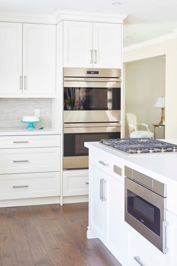 Kitchen Appliances - Kitchen Design in Mississauga by Parsons Interiors Ltd.