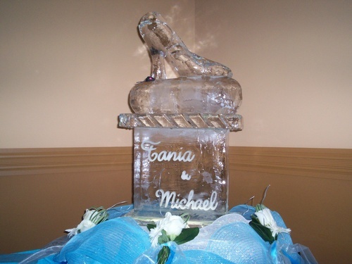 Dreaming of a Star Wedding - Decorate It With Ice!