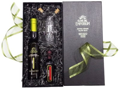 Gourmet Gift Set-Varietal Olive Oil and Balsamic Vinegar with Glass Cruet