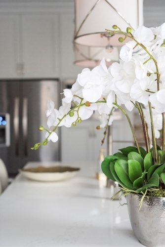 White Flower Vase - Kitchen Decoration Service GTA by Royal Interior Design Ltd