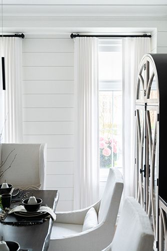 Front Hallway Dinning