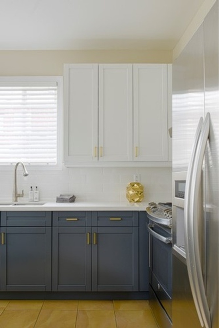 Kitchen Cabinets - Kitchen Renovations Aurora by Royal Interior Design Ltd