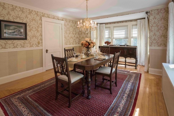Dining Room Design & Remodeling Services - Ruth Axtell Interiors
