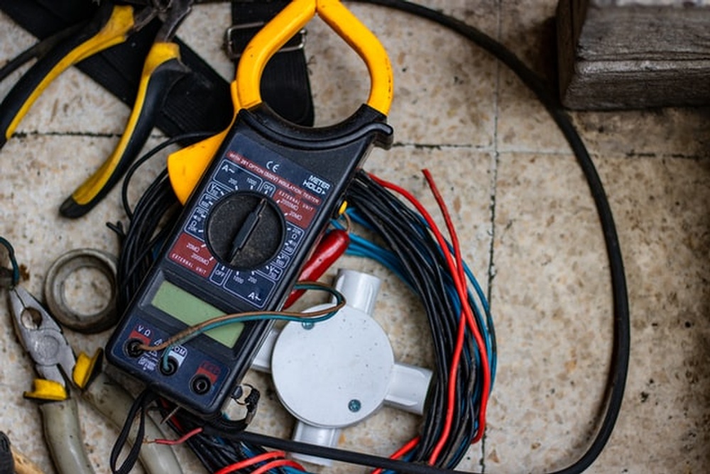 Tools that can help you detect signs your Brooklyn home needs electrical work