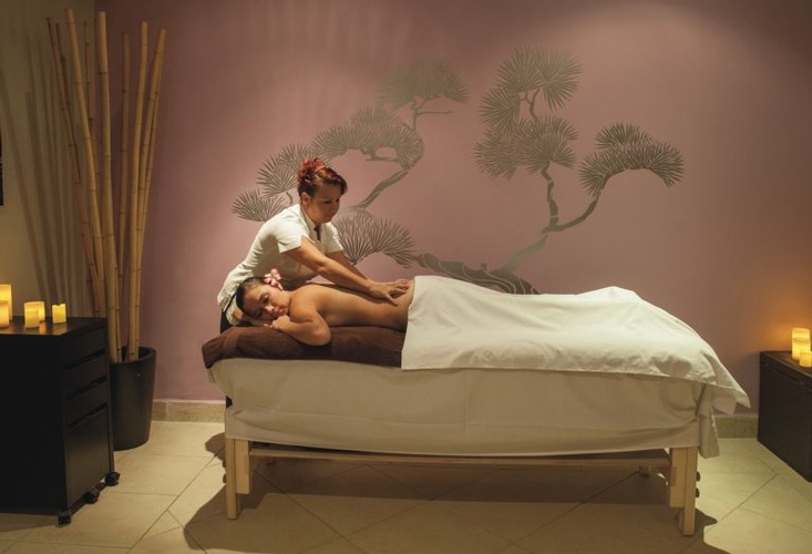 Massage Therapy duing Honeymoon vacation in Aruba