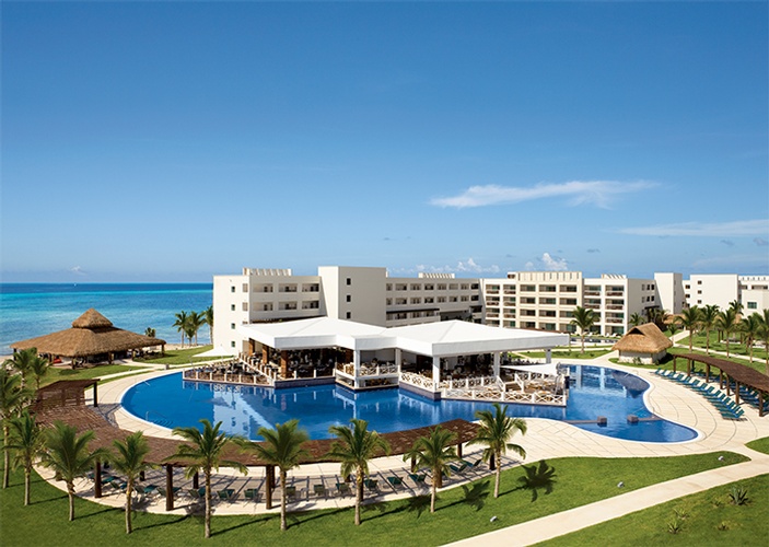 Destination Wedding, Honeymoon & Vow Renewal Packages to Secrets Silversands Riviera Cancun
