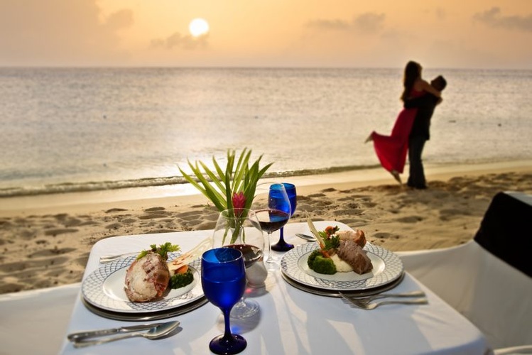 Destination Wedding, Honeymoon & Vow Renewal Packages to Allegro Cozumel