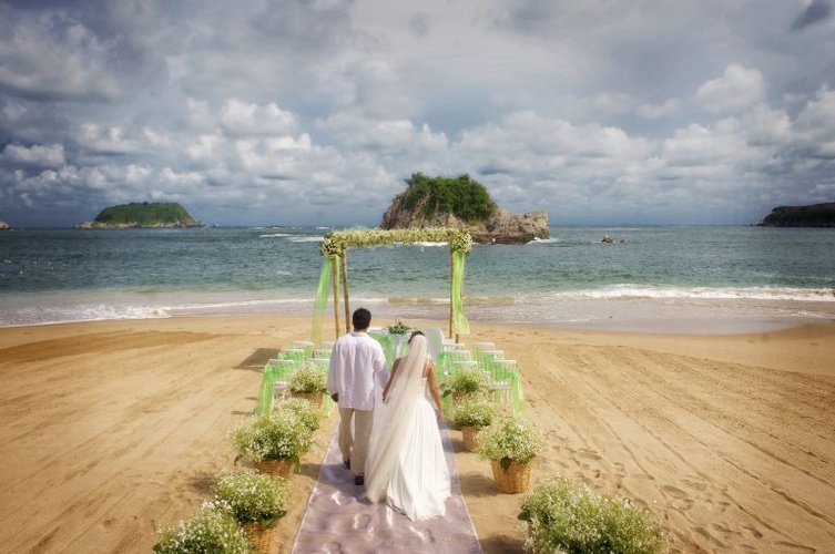 Barceló Huatulco destination Wedding, Honeymoon & Vow Renewal Packages by My Wedding Away