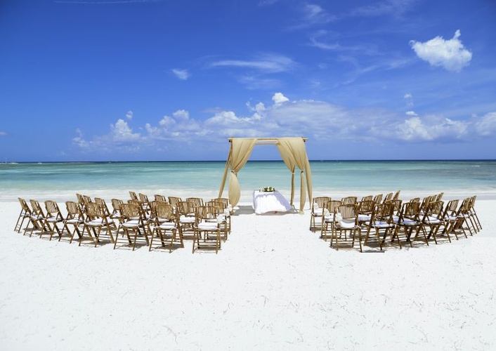 Destination Wedding at the Barceló Maya Grand Resort by Ontario's wedding Planner