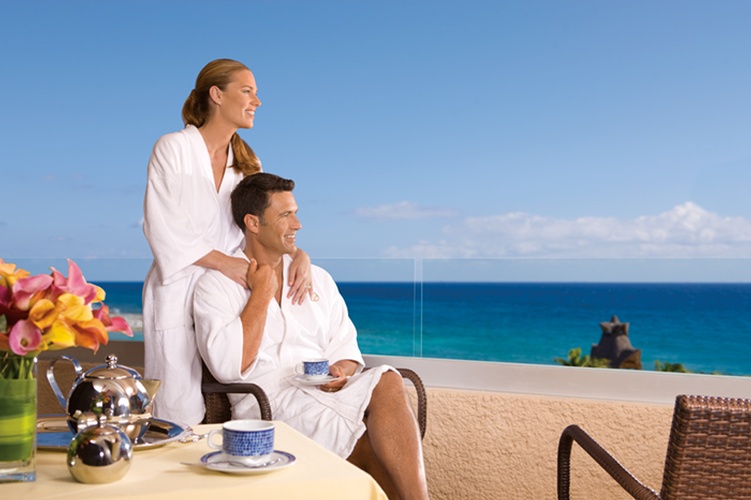 Honeymoon Packages to Dreams Puerto Aventuras Resort & Spa  by My Wedding Away