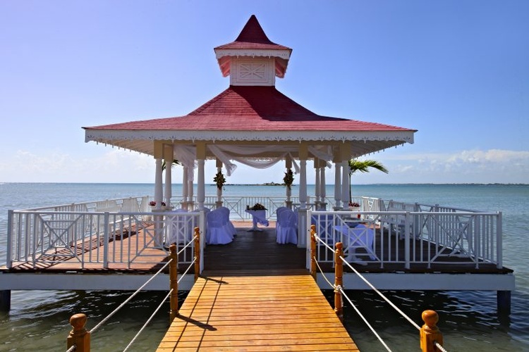 Consult My Wedding Away for Destination wedding, honeymoon and vow renewal packages to Grand Bahia Principe La Romana