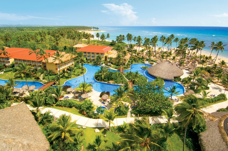 Destination Wedding, Honeymoon & Vow Renewal Packages to Dreams Punta Cana Resort & Spa