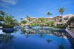 the Barceló Huatulco for destination weddings and vow renewals