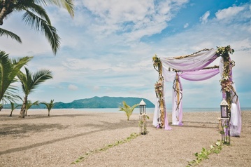 Destination wedding, honeymoon and vow renewal packages in Tambor, Costa Rica.