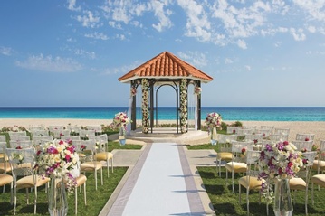 Plan your Destination Wedding or honeymoon at Dreams Los Cabos Suites Golf Resort & Spa with My Wedding Away