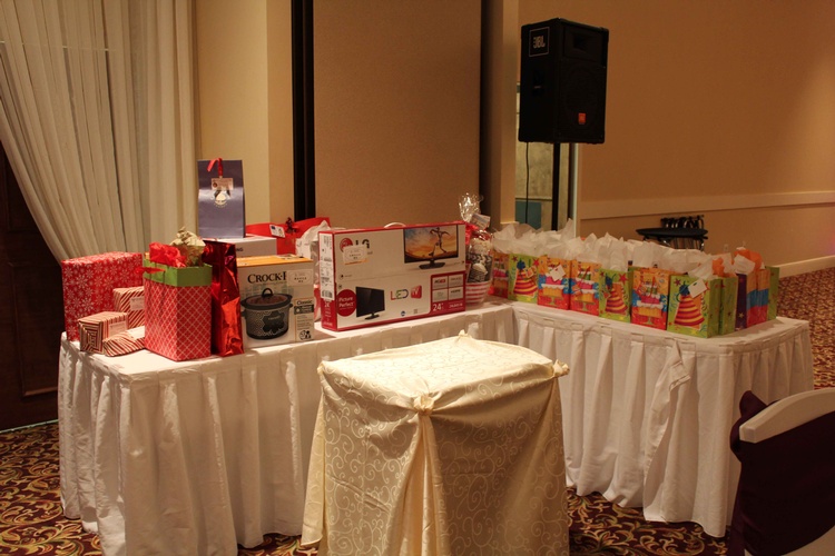 Refreshments table decked up by Expert Event Planners at Houston Event Planning