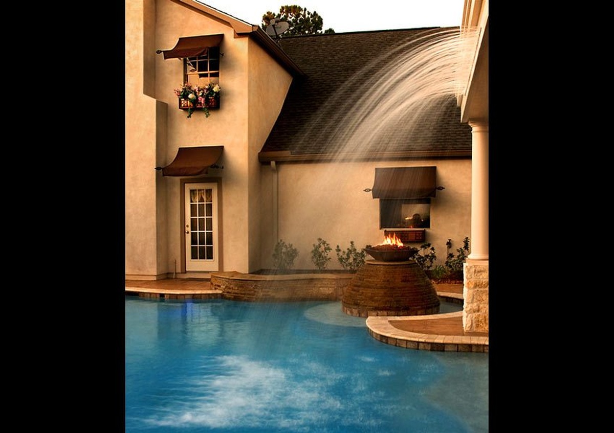 An Indoor Swimming pool captured by Joe Robbins - Architectural Photographer Houston