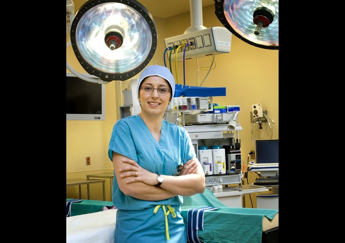 A surgeon in the Operation theatre - Professional Photography by Joe Robbins in Houston