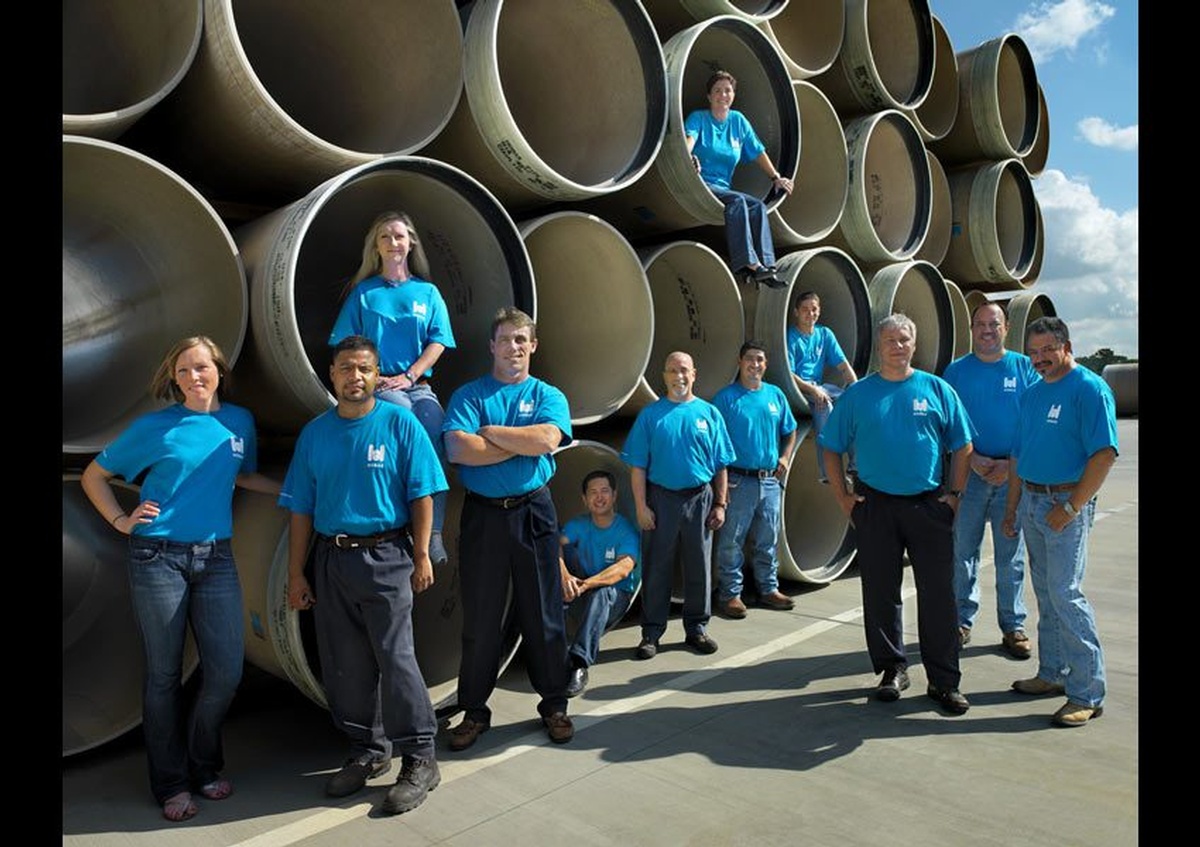 A group of workers in Crew T-shirts - Professional Photography in Houston TX by Joe Robbins, People Photographer