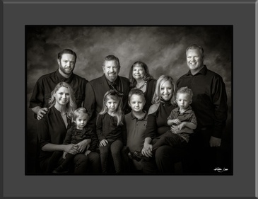 Family Portrait by Albuquerque Family Photographers at Kim Jew