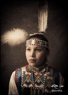 albuquerque-photographer-kim-jew-fine-art-sepia-classic-portrait-native-american-feather-headdress