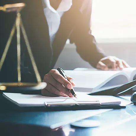 Civil Litigation Lawyer in Oshawa assisting with disputes