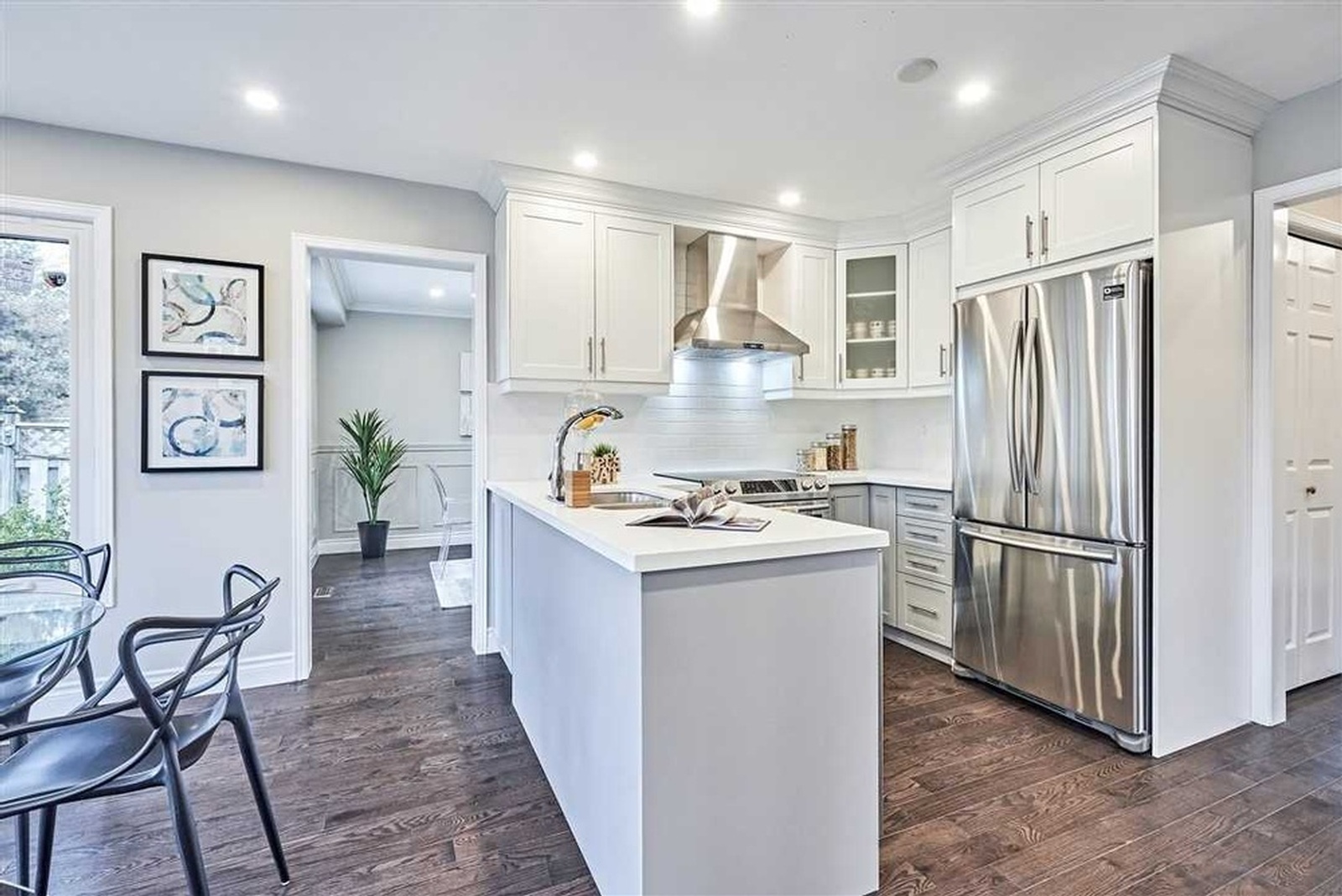 White Modular Kitchen - Home Staging Services Whitby ON by Impressive Staging