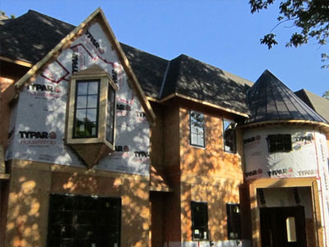 Bracebridge, ON Residential and Commercial Steep Roofing Services by Top Roofing Company - White Lightning Steep Roofing