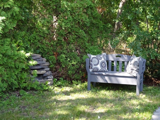 Wooden Bench in Garden - Dementia Care Home for Women Richmond Hill - Memory Lane Home Living Inc.