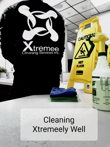 Caution Wet Floor Sign - Cleaning Services Vaughan Ontario - Xtremee Cleaning Services Inc.