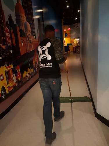 Malls Cleaning Services Richmond Hills - Xtremee Cleaning Services Inc.